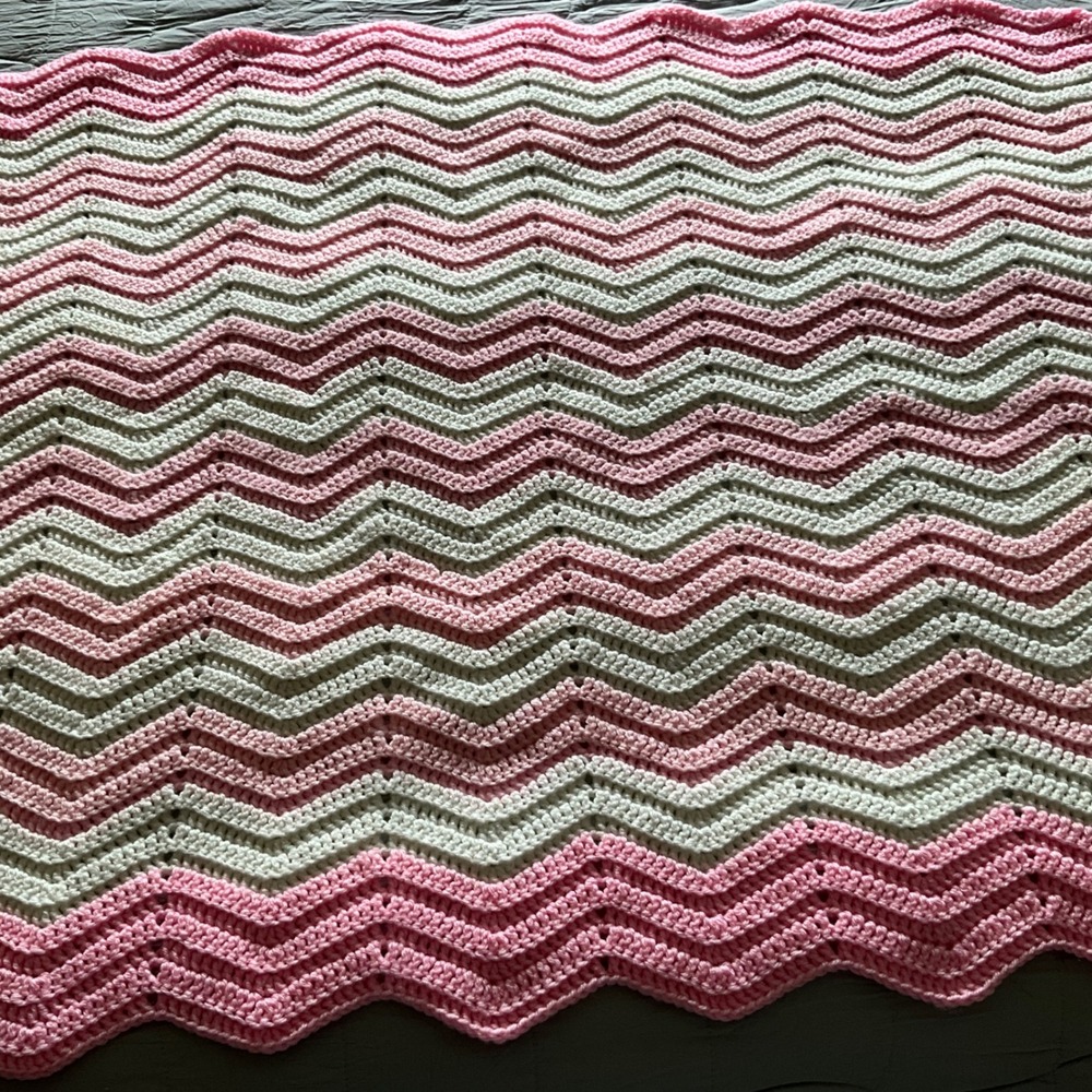 Crochet Baby Blanket Pink White‎ Chevron Handmade Nursery Vintage